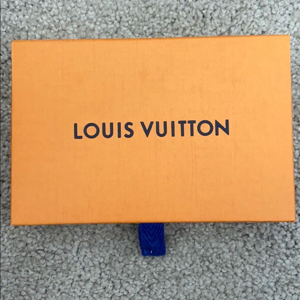 Louis Vuitton box